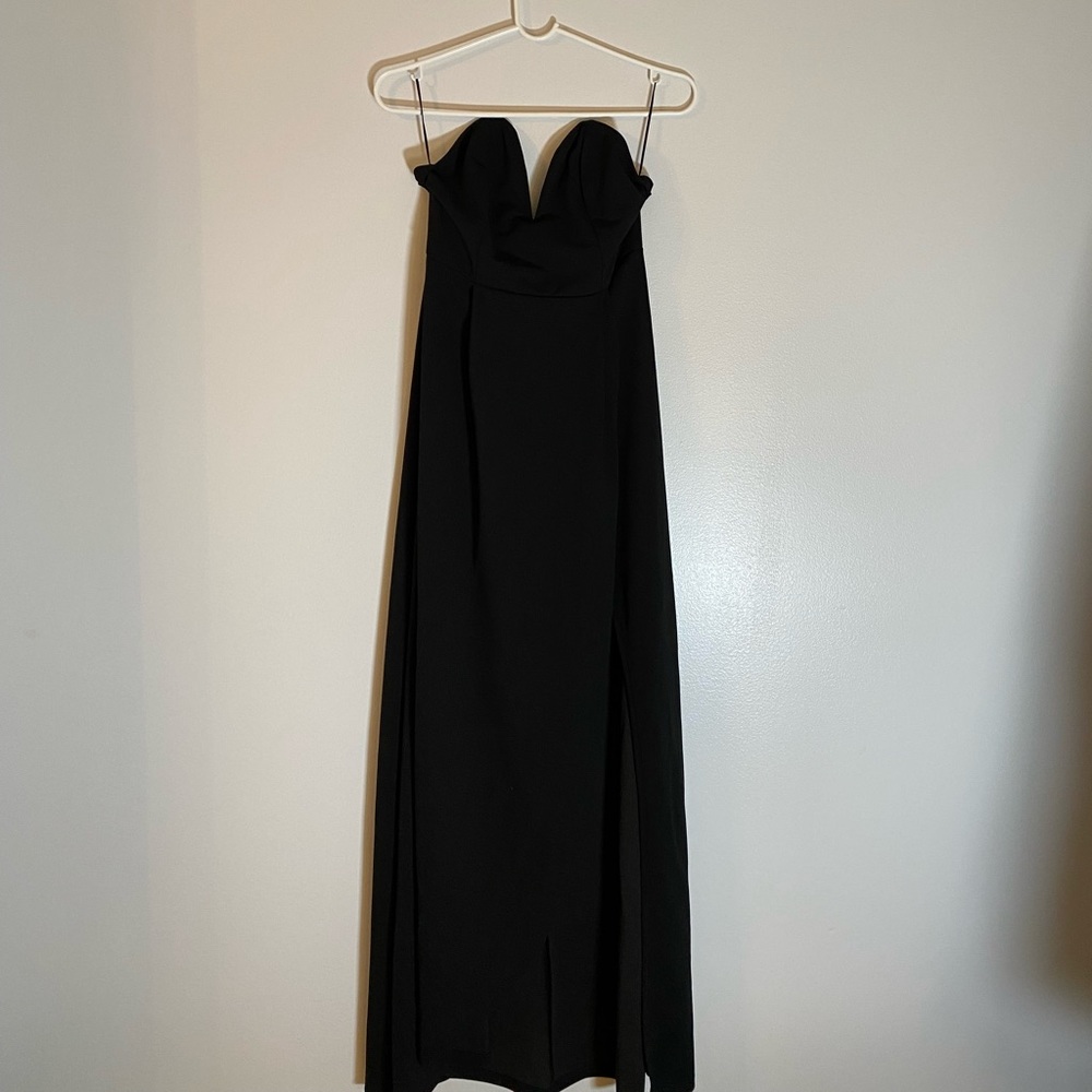 Black Plunge Neck Strapless Dress